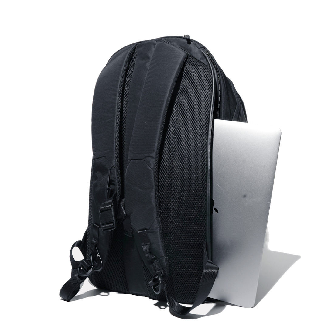 ist イスト ist.-DP Zファスナーデイパック ブラック