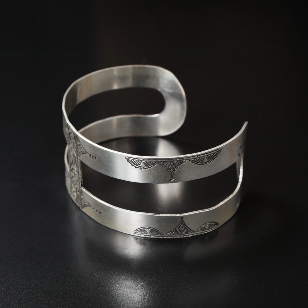 トゥアレグ　シルバー　Hバングル TOUAREG SILVER JEWELRY トゥアレグ シルバー ジュエリー シルバー