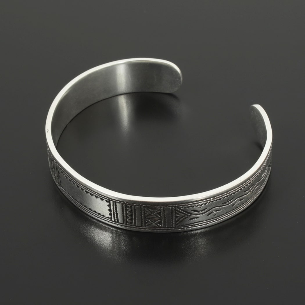 トゥアレグ シルバー ジュエリー TOUAREG SILVER JEWELRY シルバーバングル 1ｃｍ幅 bangle-11 シルバー