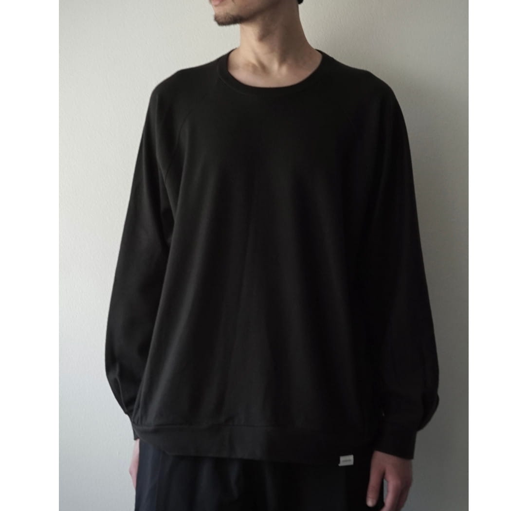 capertica カペルチカ スーパー140s ウォッシャブルウール ポケット付き スウェット トレーナー EBONY