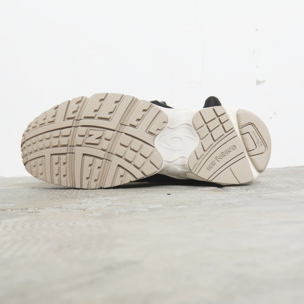 NEWBALANCE ニューバランス スニーカー ML725BB ブラック