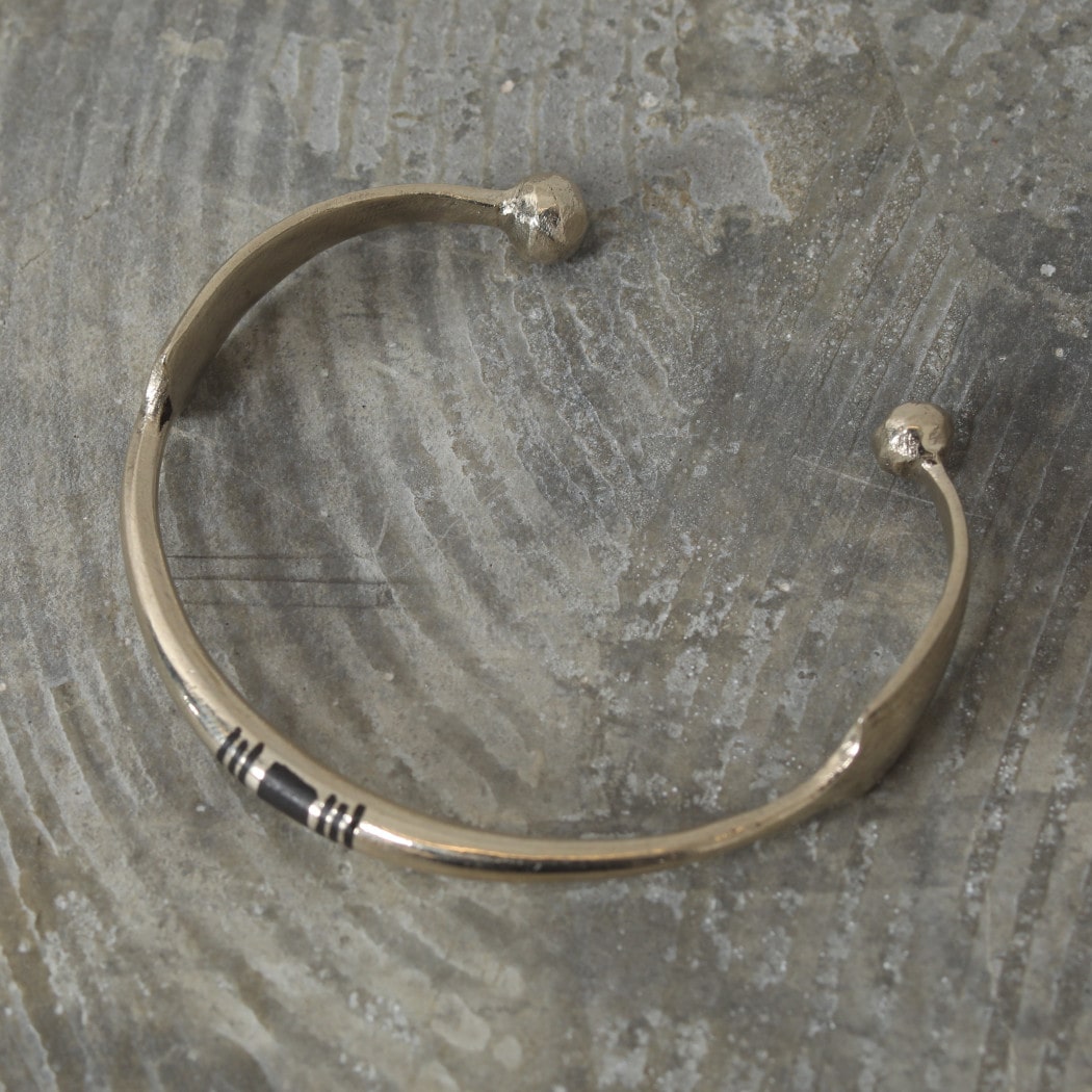 TOUAREG トゥアレグ メタルアクセサリー バングル ニッケルブレス 16