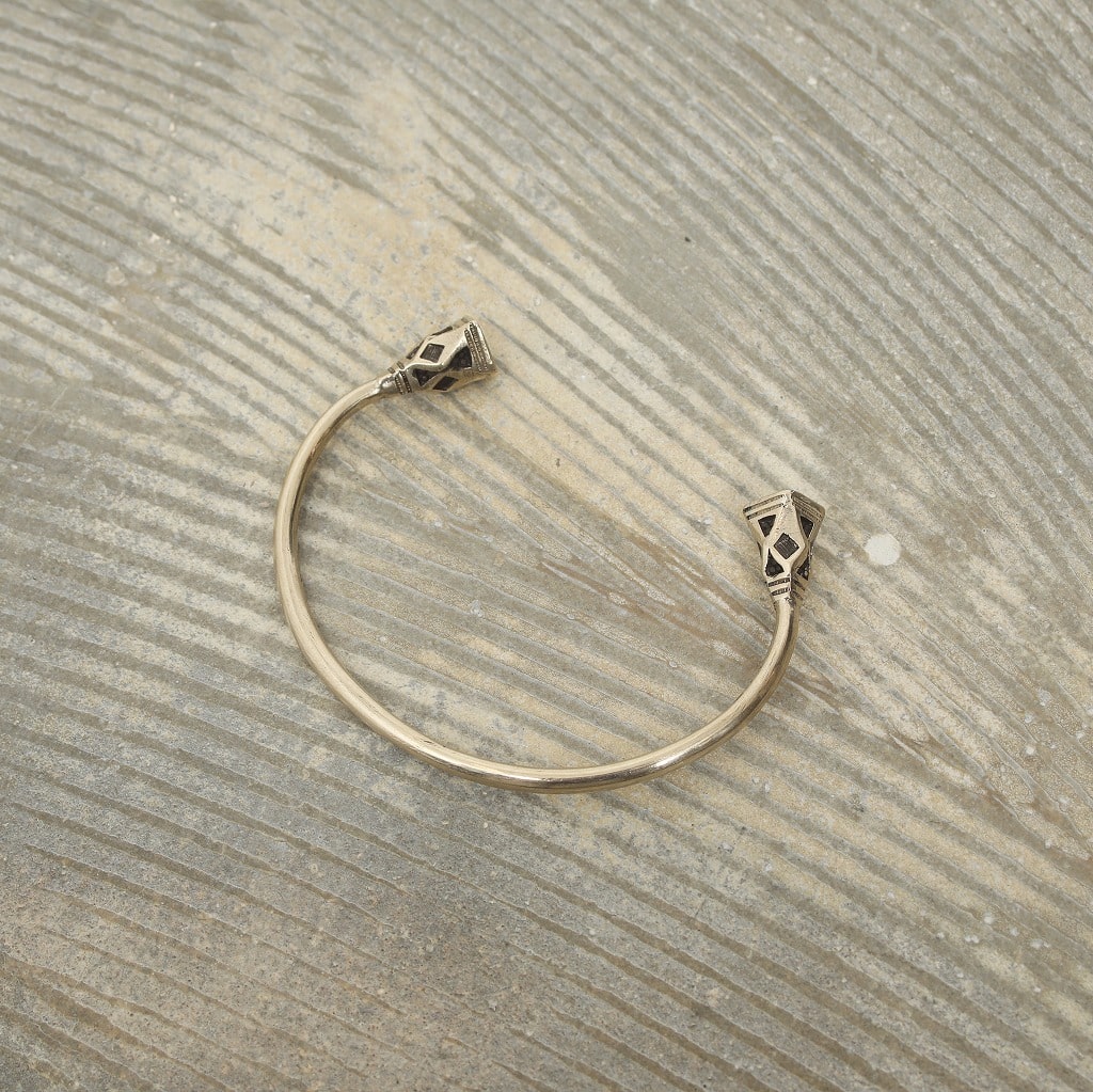 TOUAREG トゥアレグ メタルアクセサリー バングル シルバー | BRAND,T
