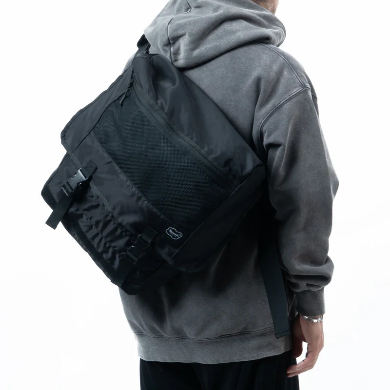 YOSEMITE STRAP ヨセミテストラップ EXPANDER MESSENGER BAG エキスパンダ－ ユーティリティ メッセンジャーバック ブラック