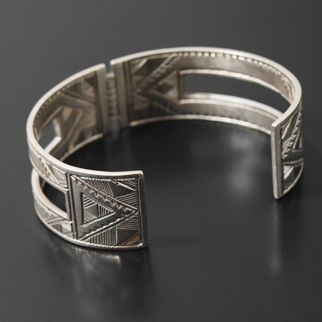 TOUAREG SILVER JEWELRY トゥアレグ シルバー ジュエリー シルバーバング H型セミワイド シルバー
