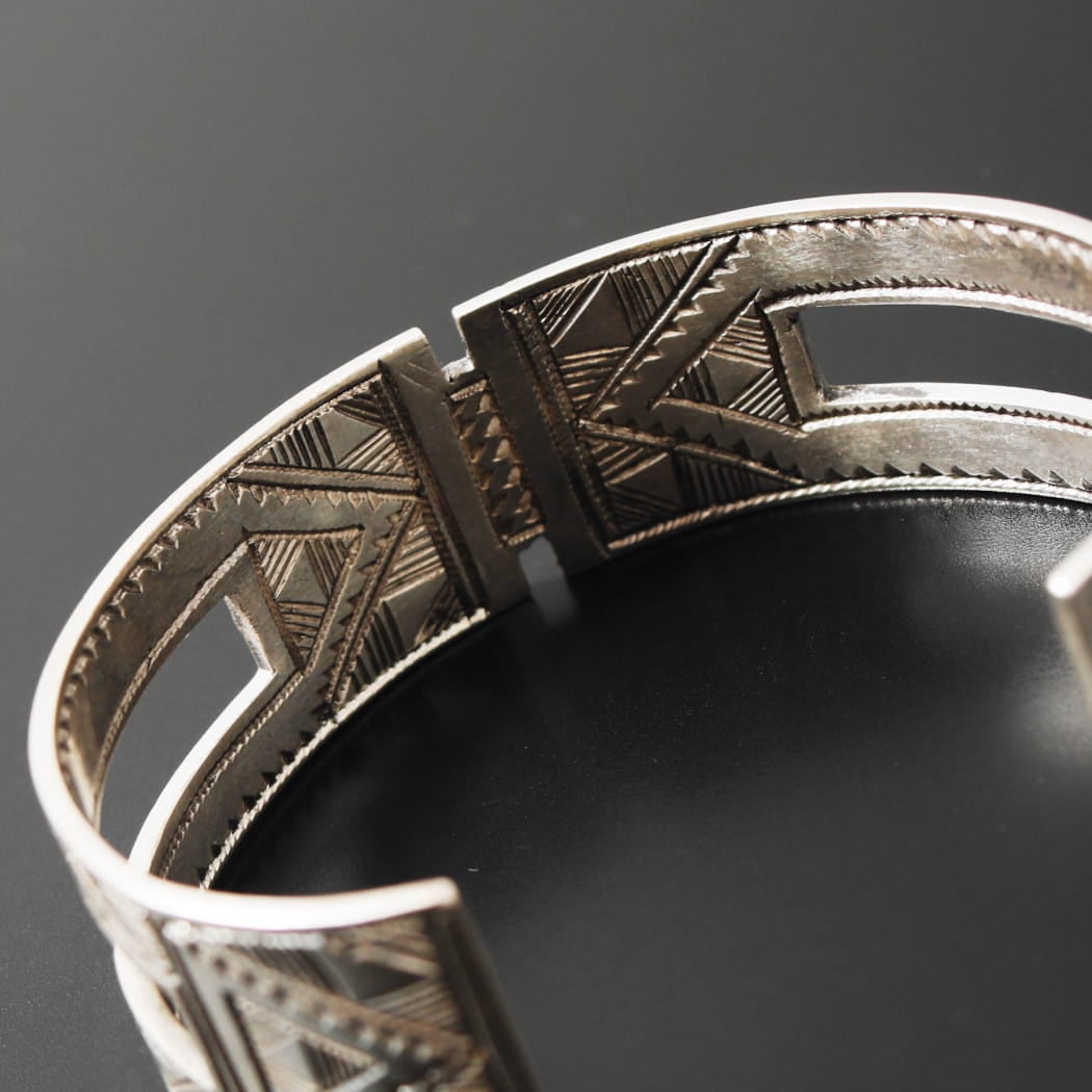 TOUAREG SILVER JEWELRY トゥアレグ シルバー ジュエリー シルバーバング H型セミワイド シルバー