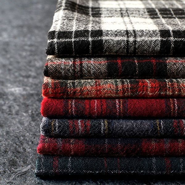 【反物販売】洗いをかけた ウールガーゼ タータンチェック 2/48番手 【毛 生地 ストール】