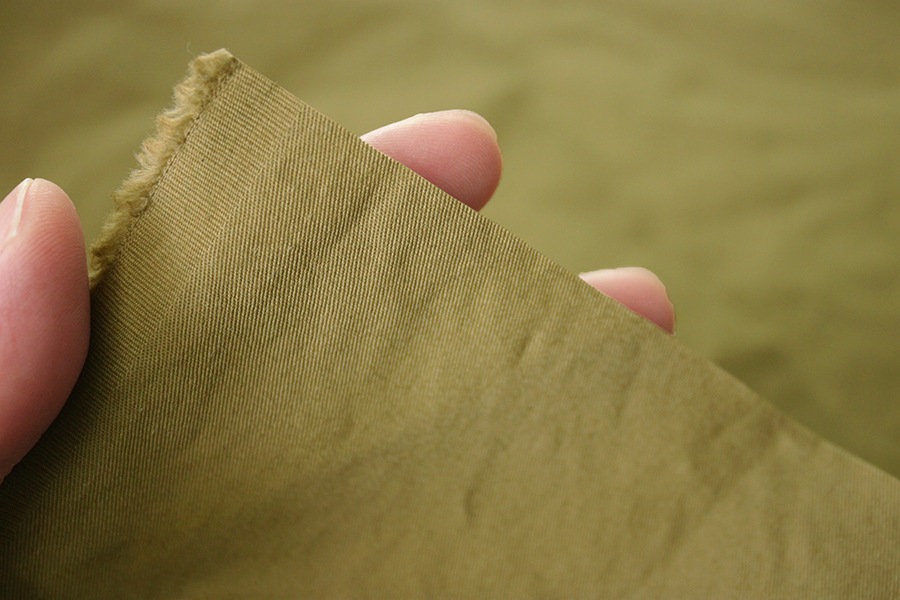 【生地サンプル】洗いをかけた 綿コーマバーバリー ハードフィニッシュ加工 【コットン 生地 無地】