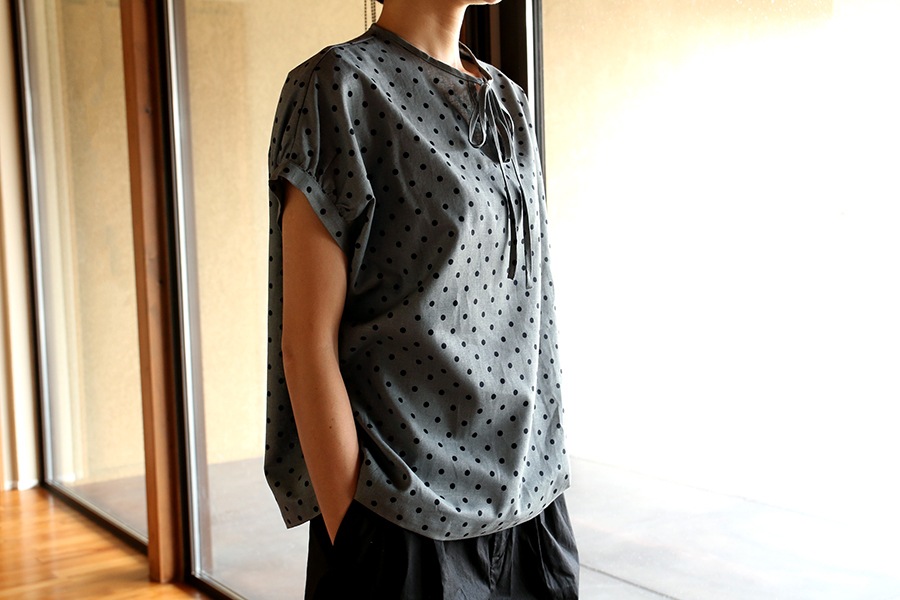 【反物販売】綿麻ライトキャンバス水玉 【コットン リネン 生地 水玉 ドット】