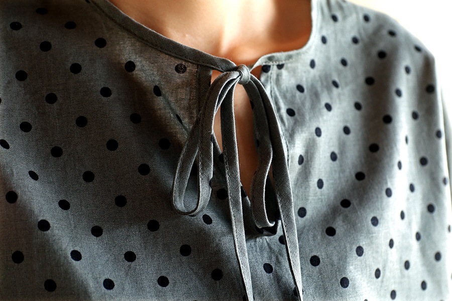 【反物販売】綿麻ライトキャンバス水玉 【コットン リネン 生地 水玉 ドット】