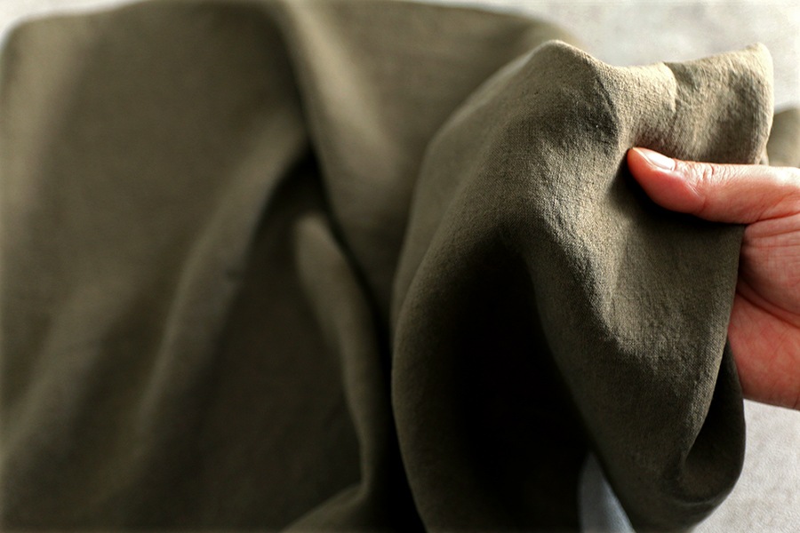 【反物販売】洗いをかけた ベルギーリネンローン nd加工 60番手 【麻 生地 無地】