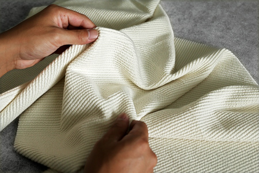 【生地サンプル】6W ニットコーデュロイ【コットン(綿) ポリエステル 生地 無地】