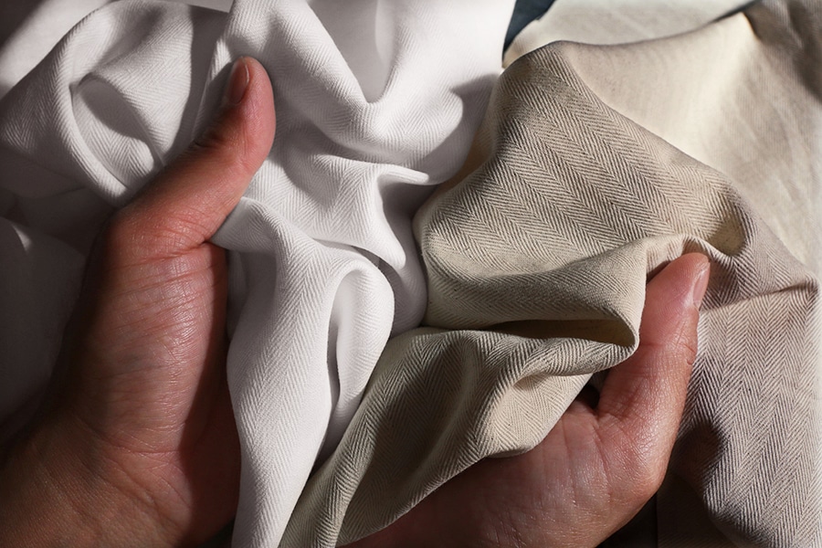 【生地サンプル】洗いをかけた 綿麻ライトヘリンボン 【コットン リネン 生地 無地】