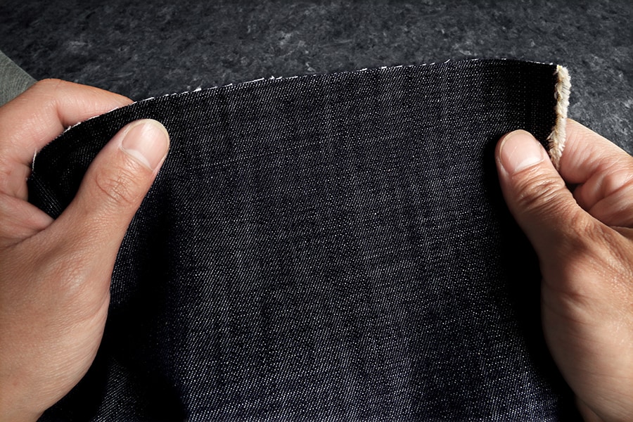 岡山の児島 7.5オンス 超ムラ糸コーマデニム 【コットン 綿 生地 無地】