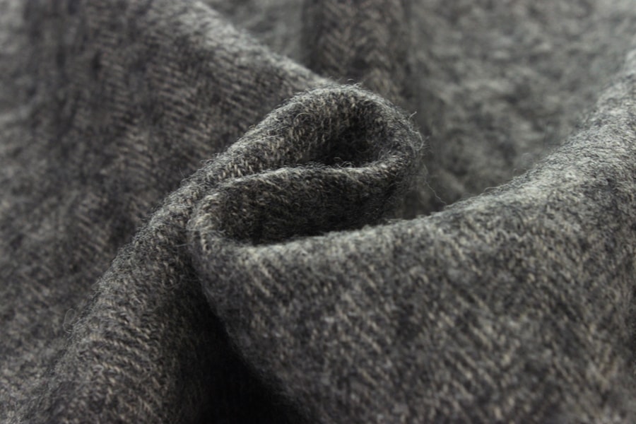 洗いをかけた シェットランドウールリネンヘリンボン nw加工 【麻 毛 生地 無地】