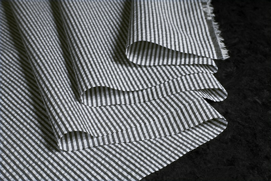 【反物販売】先染め コットンサッカーストライプ 40番手【綿 生地】