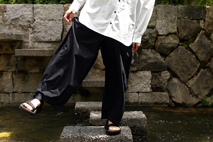 【反物販売】洗いをかけた 超高密度チノクロス 40番手 【コットン(綿) 生地 無地】