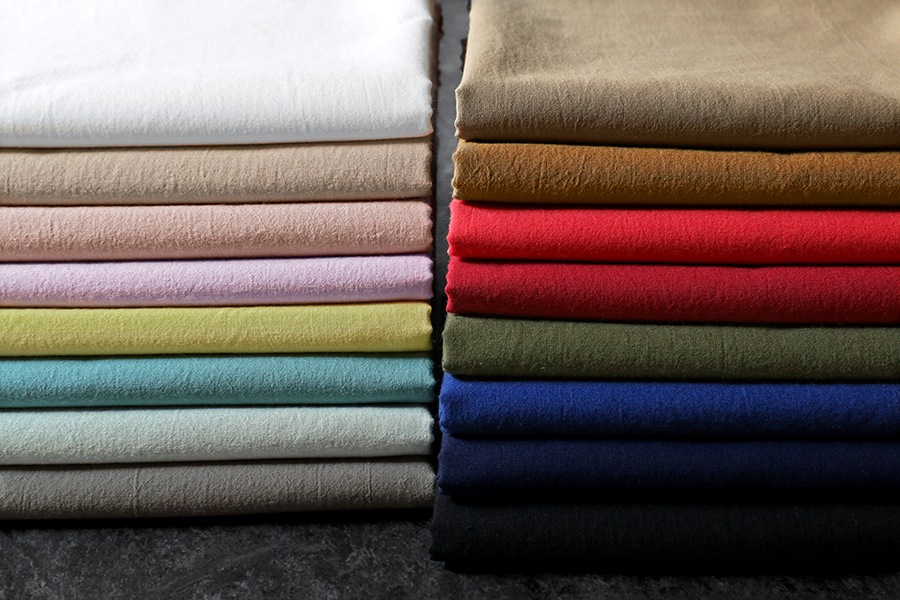 【生地サンプル】ワイド幅│洗いをかけた 綿60アイディールローン nw加工 【コットン 生地 無地】