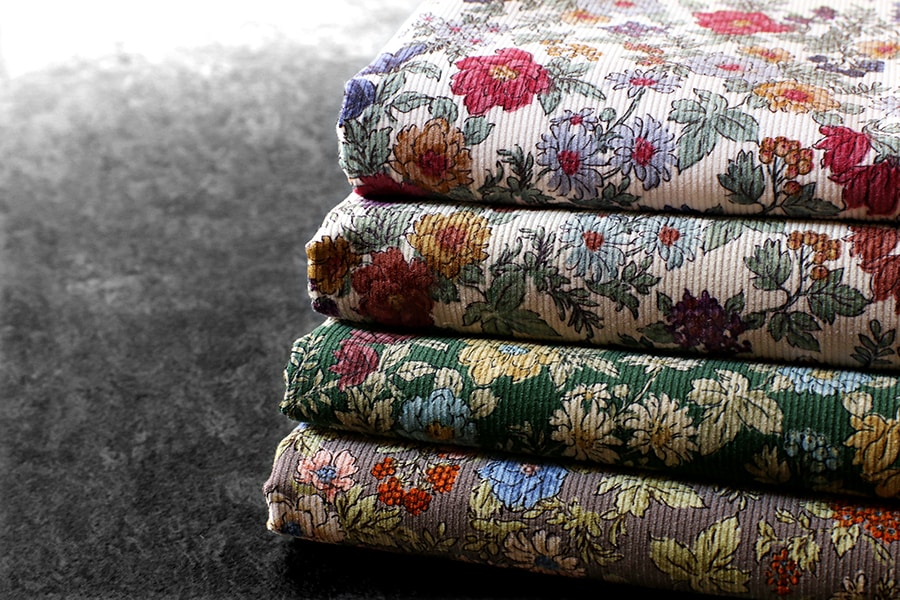 シャツコーデュロイ 抜染花柄プリント 【コットン(綿) 生地 フラワー シャツコール】