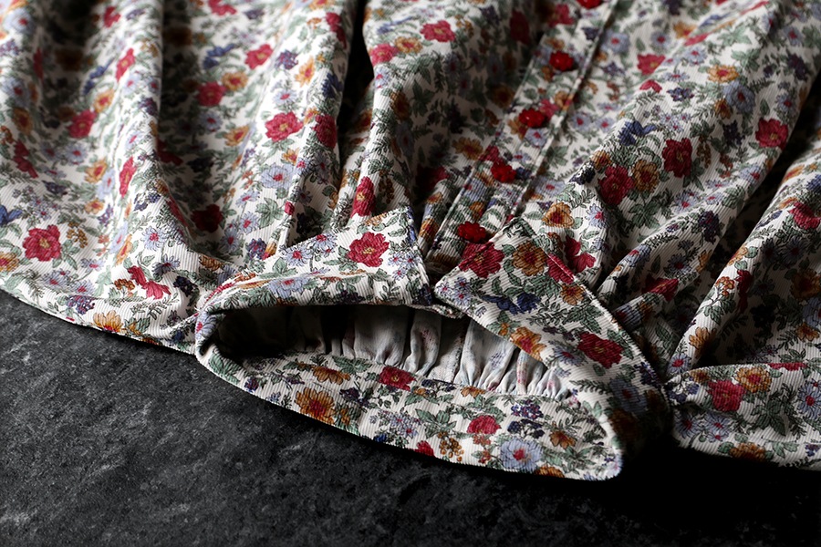 シャツコーデュロイ 抜染花柄プリント 【コットン(綿) 生地 フラワー シャツコール】