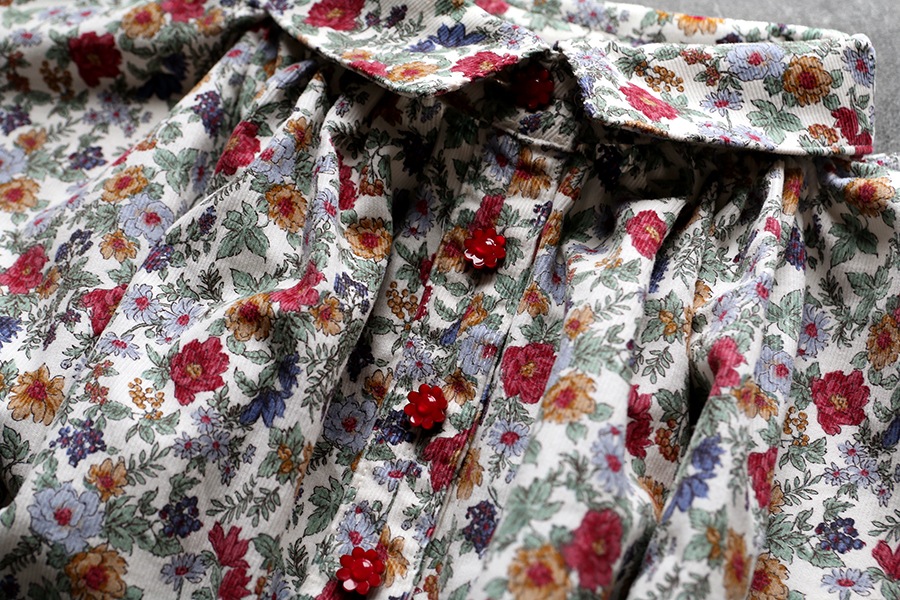 シャツコーデュロイ 抜染花柄プリント 【コットン(綿) 生地 フラワー シャツコール】