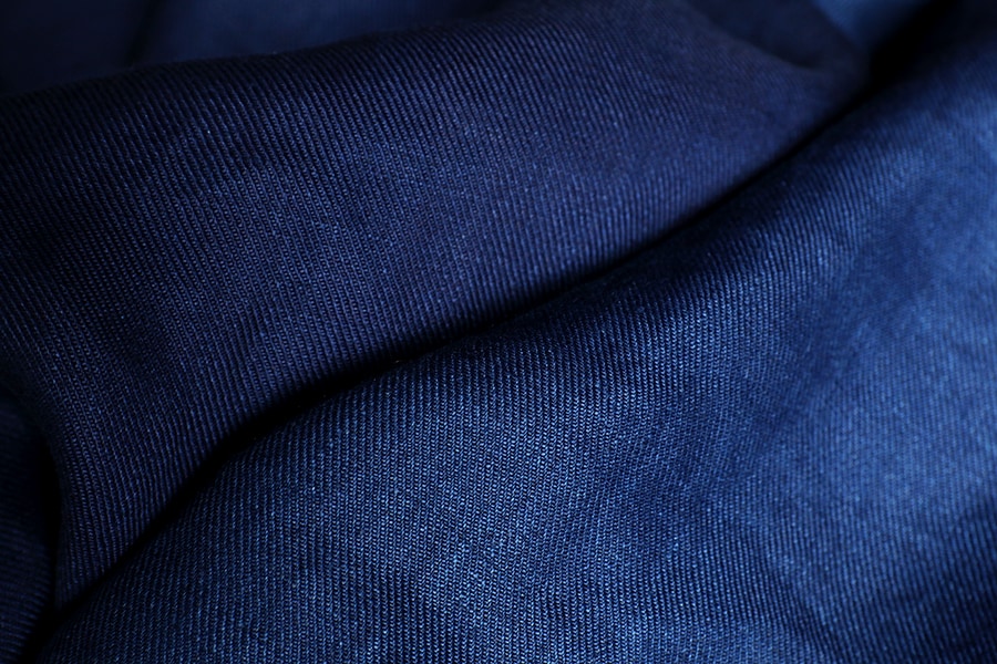 【生地サンプル】児島染 洗いをかけた ベルギーリネンツイル インディゴダイド 40番手【綾織 麻 生地 無地 藍染】