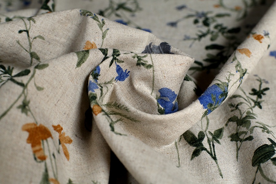 洗いをかけた 綿麻プリント 「ジョリー フルール」 【コットン リネン 生地 花柄 フラワー】