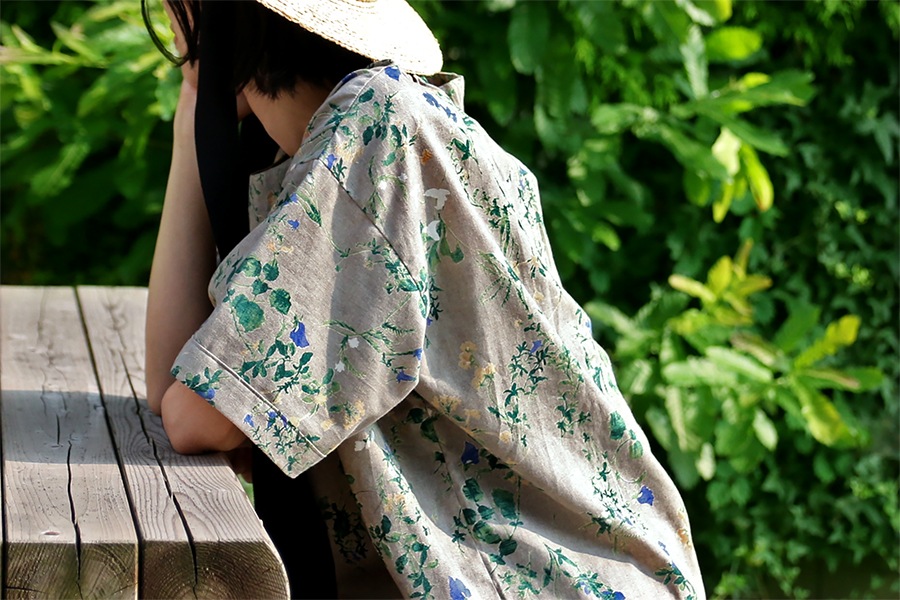 洗いをかけた 綿麻プリント 「ジョリー フルール」 【コットン リネン 生地 花柄 フラワー】