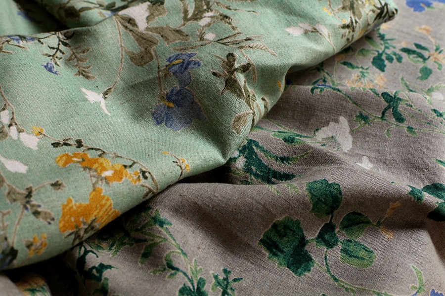 洗いをかけた 綿麻プリント 「ジョリー フルール」 【コットン リネン 生地 花柄 フラワー】