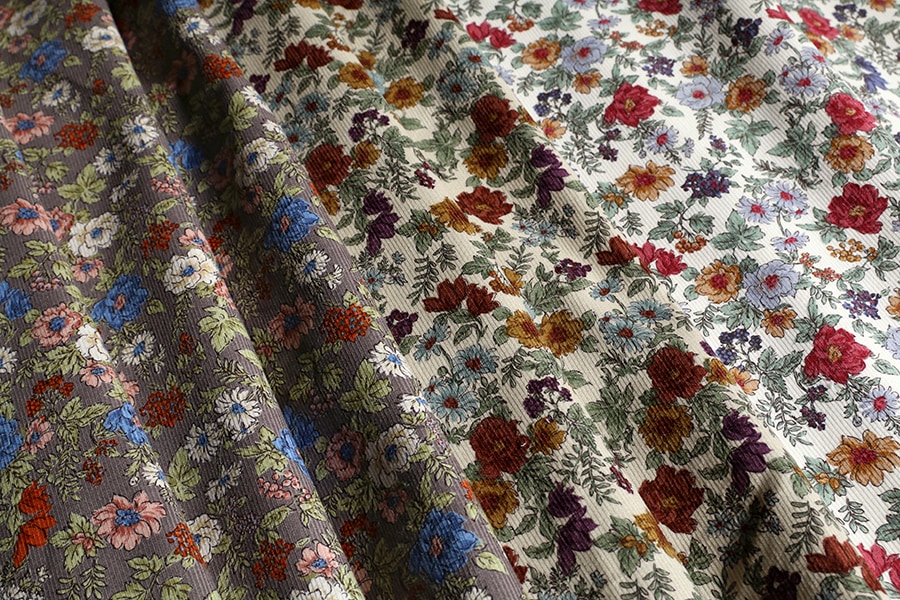 【反物販売】シャツコーデュロイ 抜染花柄プリント 【コットン(綿) 生地 フラワー シャツコール】