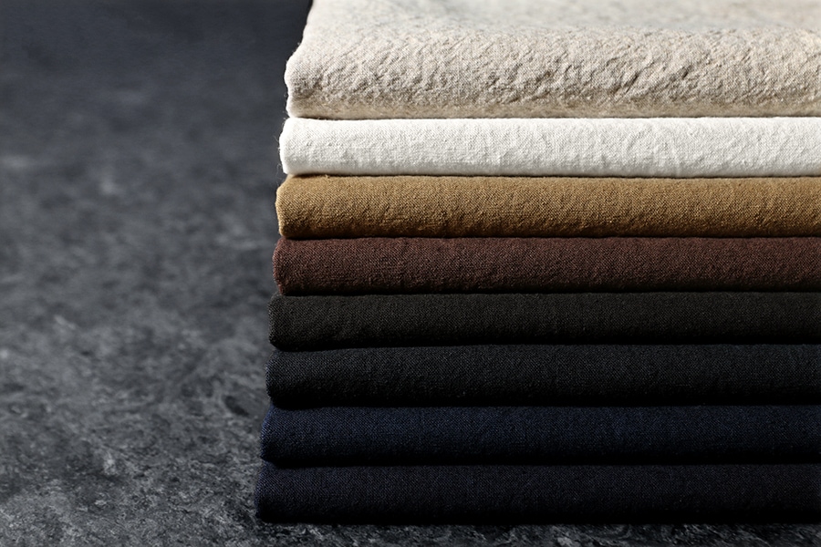 【在庫限り】ワイド幅 洗いをかけた 高密度 綿麻ヘビーウェザー 直接染め 【コットン リネン 綿麻 生地 無地】