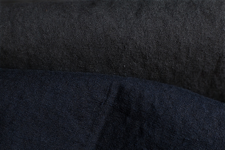 【在庫限り】ワイド幅 洗いをかけた 高密度 綿麻ヘビーウェザー 直接染め 【コットン リネン 綿麻 生地 無地】