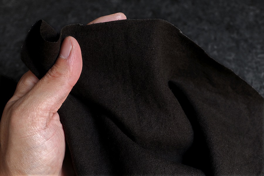 【在庫限り】ワイド幅 洗いをかけた 高密度 綿麻ヘビーウェザー 直接染め 【コットン リネン 綿麻 生地 無地】