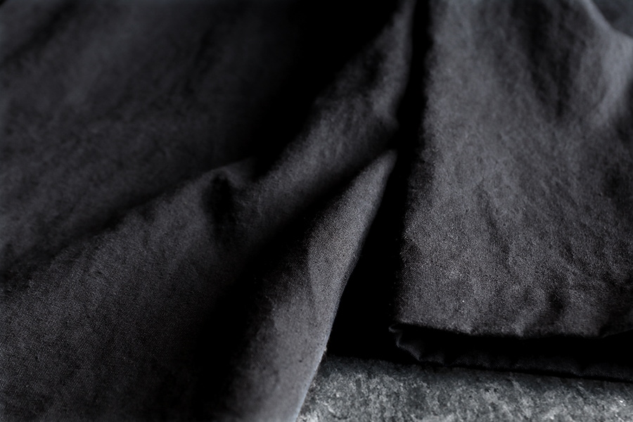 【在庫限り】ワイド幅 洗いをかけた 高密度 綿麻ヘビーウェザー 直接染め 【コットン リネン 綿麻 生地 無地】