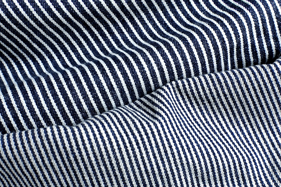 【生地サンプル】児島 洗いをかけた 10オンス ヒッコリーデニム バイオウォッシュ加工 【コットン(綿) 生地 ストライプ】