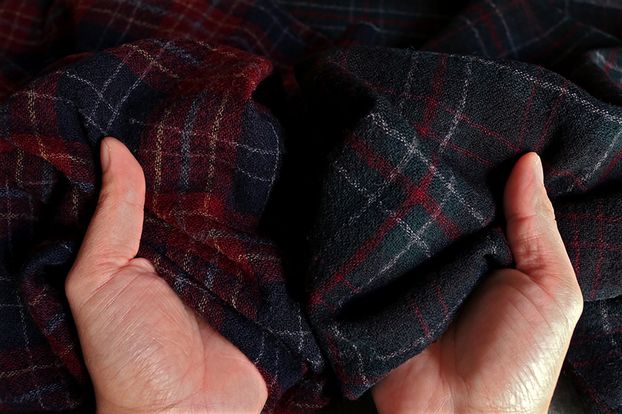 洗いをかけた ウールガーゼ タータンチェック 2/48番手 【毛 生地 ストール】