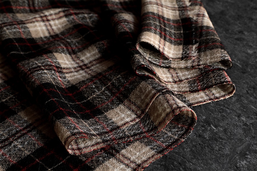 洗いをかけた ウールガーゼ タータンチェック 2/48番手 【毛 生地 ストール】