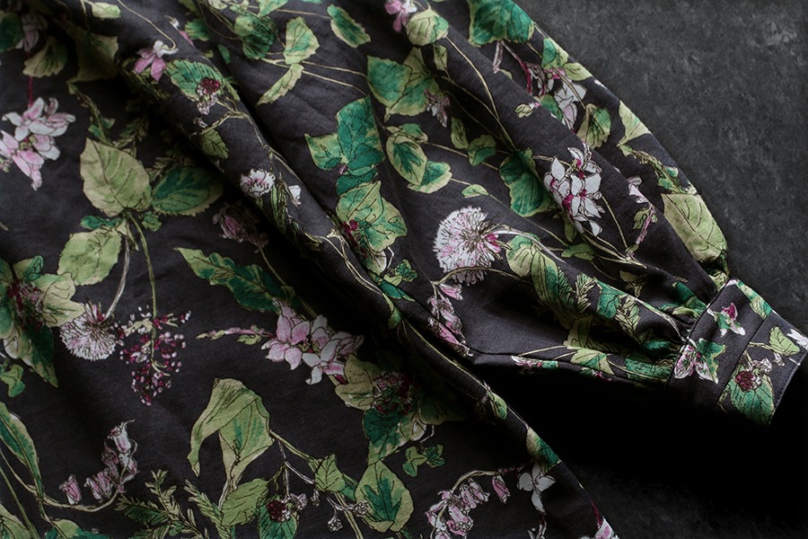 【反物販売】洗いをかけた 綿麻プリント 「ベル フルール」 【コットン リネン 生地 花柄 フラワー】