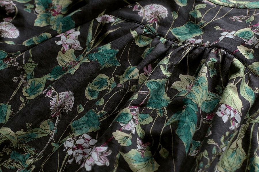 【反物販売】洗いをかけた 綿麻プリント 「ベル フルール」 【コットン リネン 生地 花柄 フラワー】