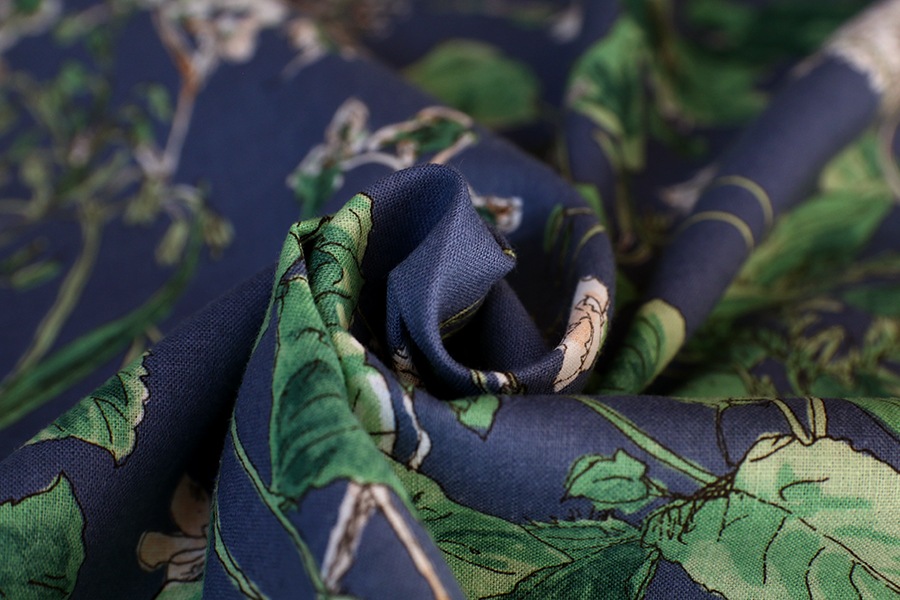 【反物販売】洗いをかけた 綿麻プリント 「ベル フルール」 【コットン リネン 生地 花柄 フラワー】