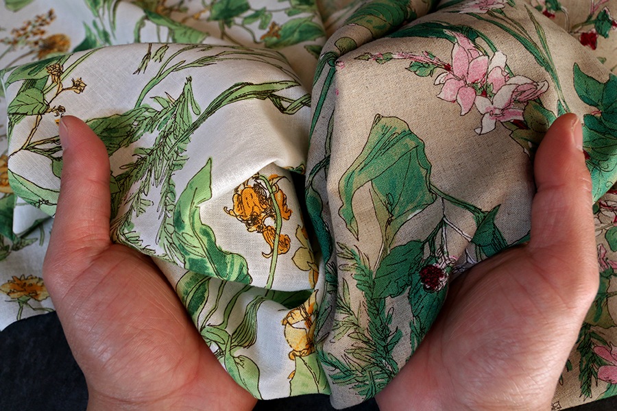 【反物販売】洗いをかけた 綿麻プリント 「ベル フルール」 【コットン リネン 生地 花柄 フラワー】