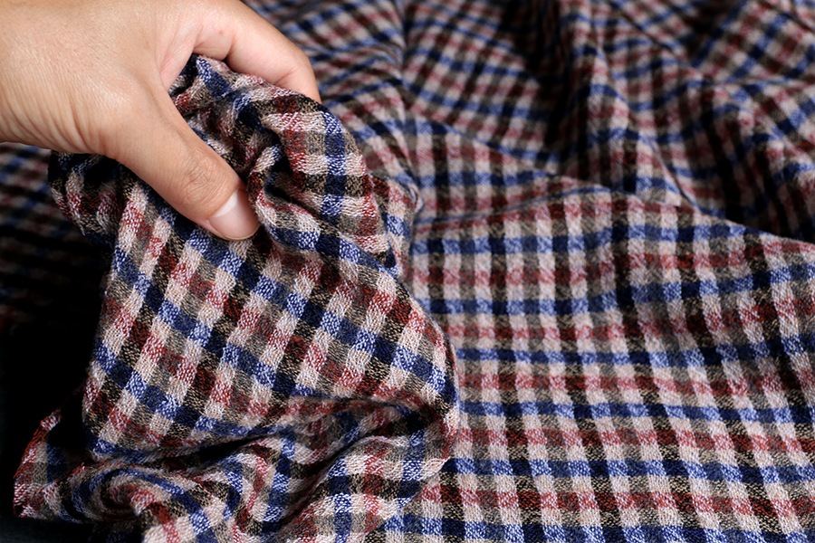 洗いをかけた ウールガーゼ ギンガムチェック 2/48番手 【毛 生地 ストール】