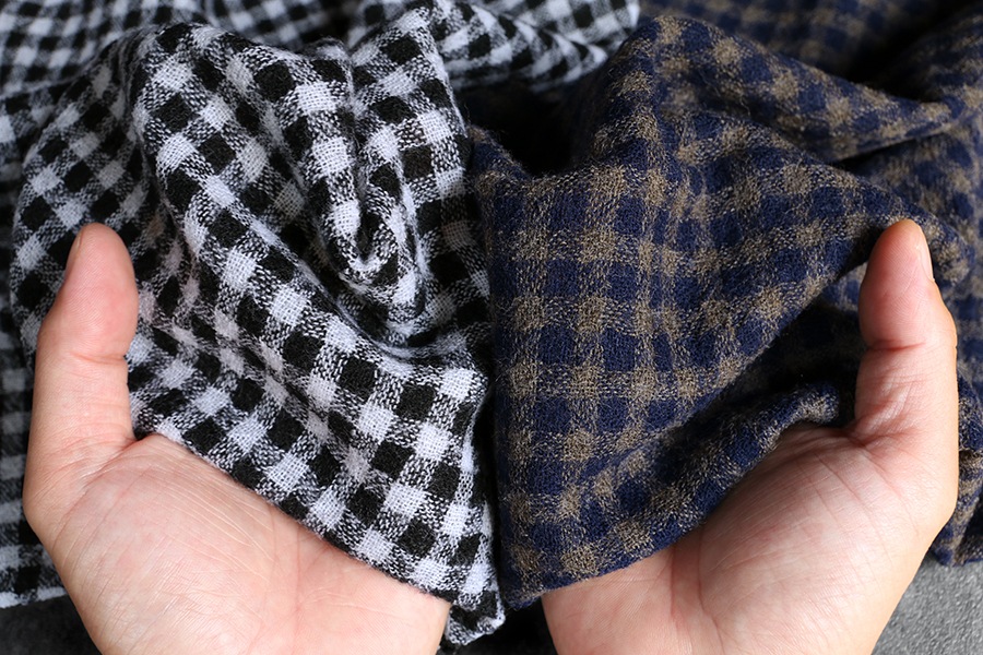 洗いをかけた ウールガーゼ ギンガムチェック 2/48番手 【毛 生地 ストール】
