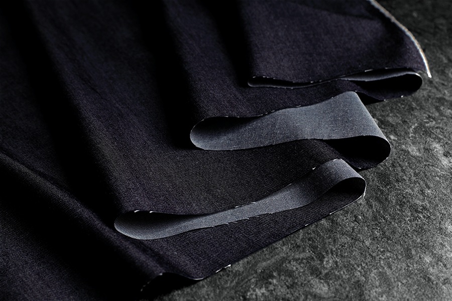 【反物販売】岡山の児島 5.5オンス くったりソフトデニム if加工 【コットン(綿) 生地 無地】