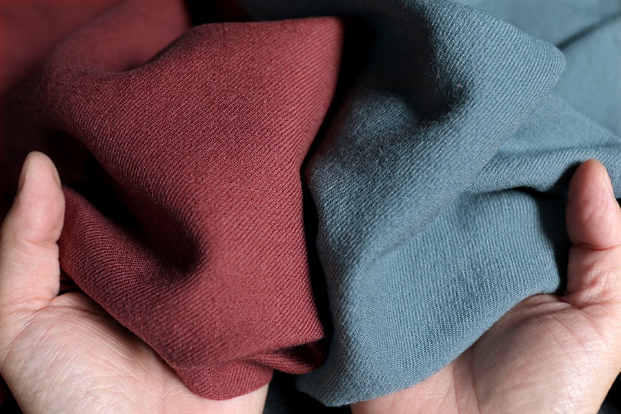 【生地サンプル】ワイド幅 コットンウールツイル ウォッシャブル 【毛 生地 ストール】