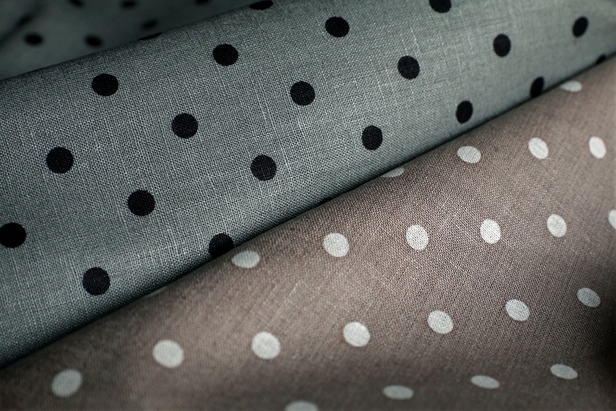 綿麻ライトキャンバス水玉 【コットン リネン 生地 水玉 ドット】