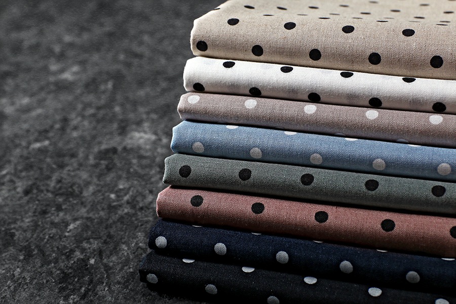 綿麻ライトキャンバス水玉 【コットン リネン 生地 水玉 ドット】