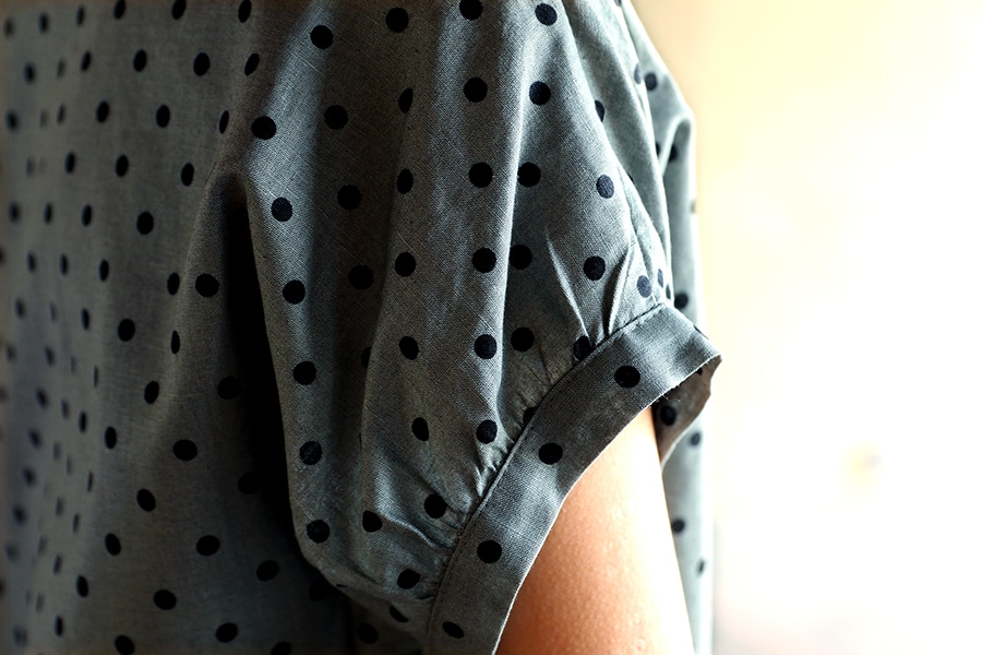 綿麻ライトキャンバス水玉 【コットン リネン 生地 水玉 ドット】