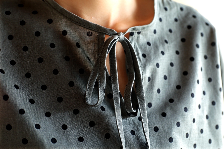 綿麻ライトキャンバス水玉 【コットン リネン 生地 水玉 ドット】