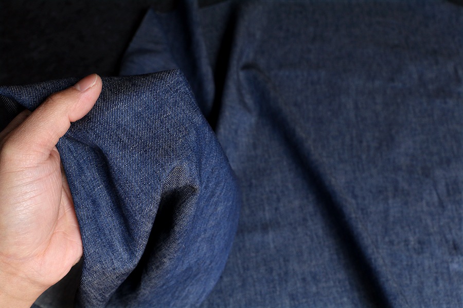 岡山の児島 5.5オンス 綿麻デニム 【コットン リネン 生地 無地】